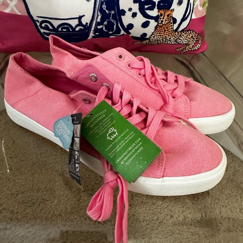 NWT Lamo Women's Pink Canvas Sneakers